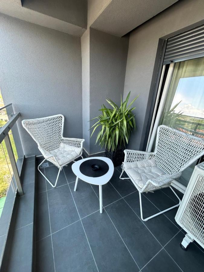 Sandev Apartments Black&White Štip Екстериор снимка
