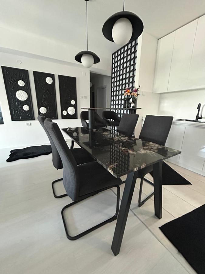 Sandev Apartments Black&White Štip Екстериор снимка