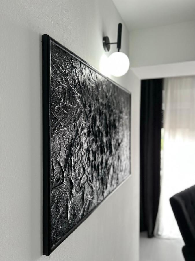Sandev Apartments Black&White Štip Екстериор снимка